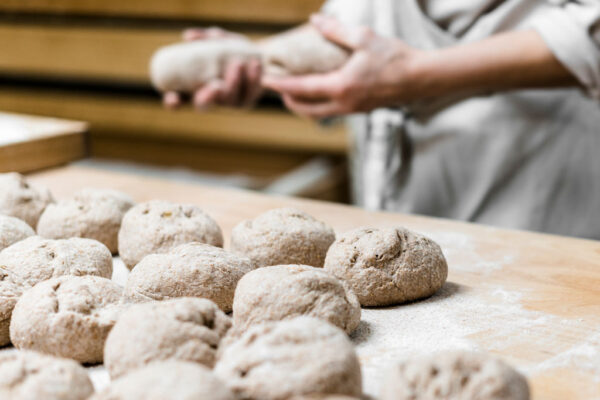 Backen in der Mühlenbäckerei Zippel auf Haus Bollheim